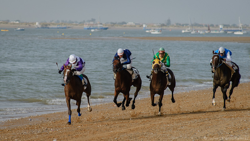 horse racing on the beach, carrera caballos en la playa
